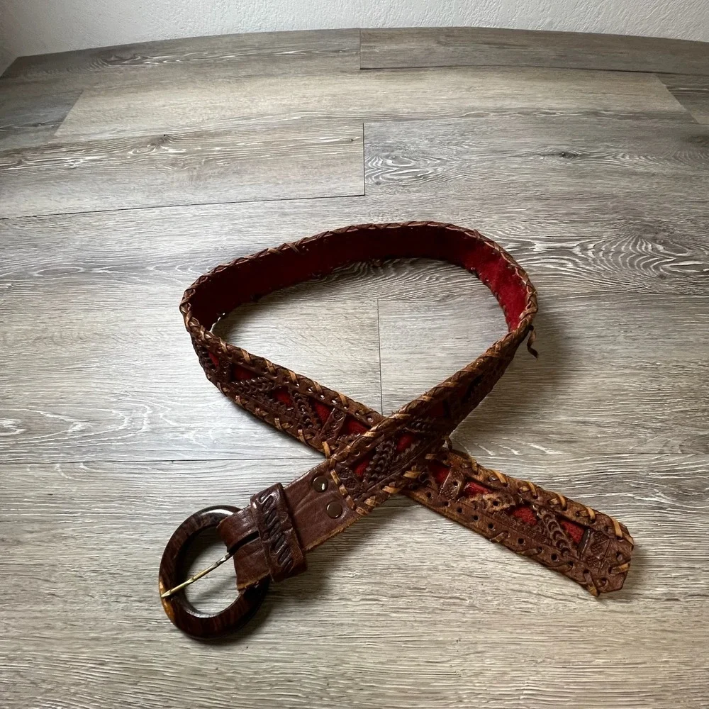 Vintage Tooled Leather Belt Womens XL Brown Red Boho Whipstitch Wood Buckle